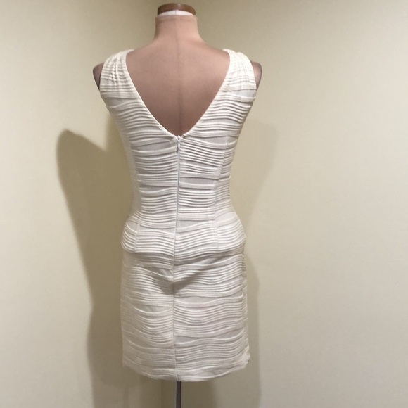 Hailey by Adrianna Papell Dress Size 2 Ivory Gold Mesh Plunge V-Neck Mini - Picture 5 of 9